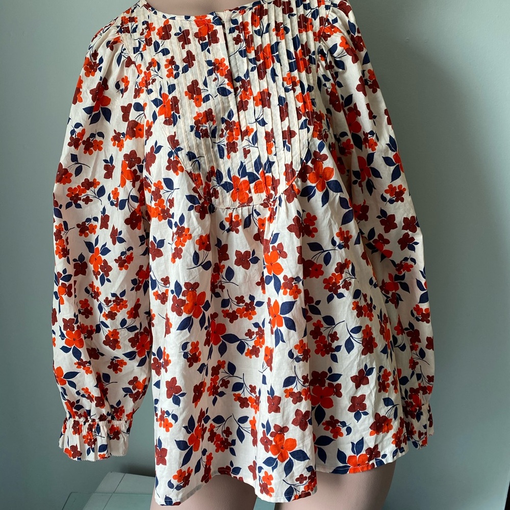 Elizabeth and James Size Ladies M floral blouse